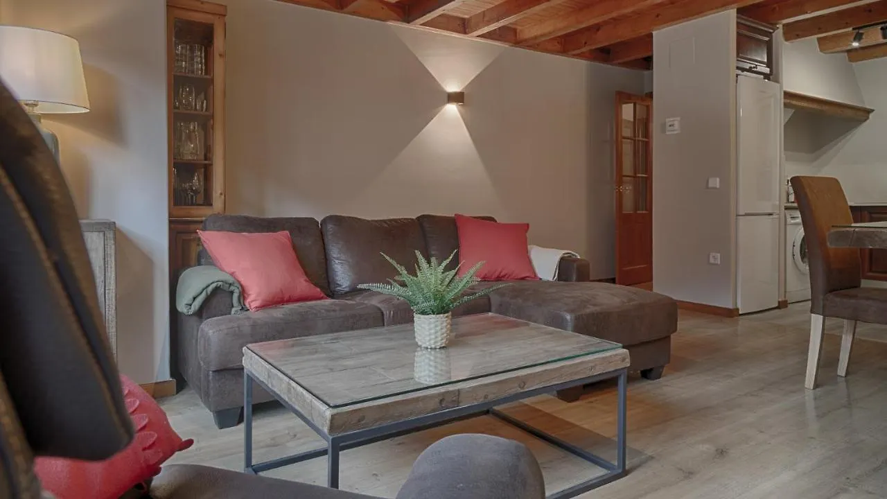 Saplan Real Estate Portet Les 0*,